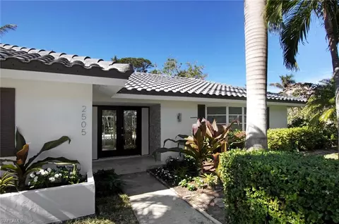 2505 Crayton Rd, Naples, FL 34103 photo 3