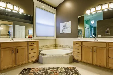 282 Shellstone Ct, Naples, FL 34119 photo 14