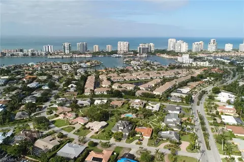 720 Park Shore Dr, Naples, FL 34103 photo 23