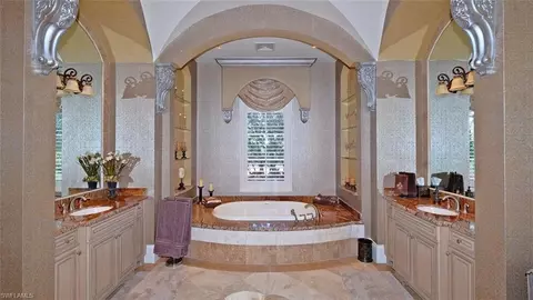 4467 Wayside Dr, Naples, FL 34119 photo 13