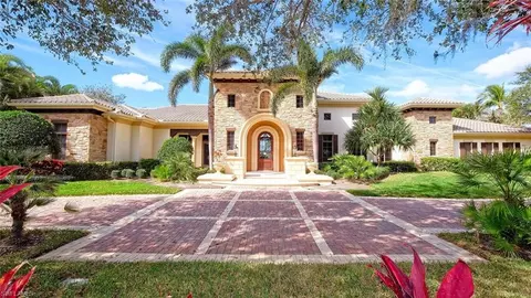 4467 Wayside Dr, Naples, FL 34119 photo 1