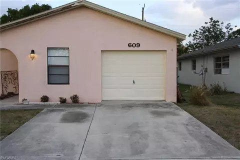 609 103rd Ave N, Naples, FL 34108 photo 1