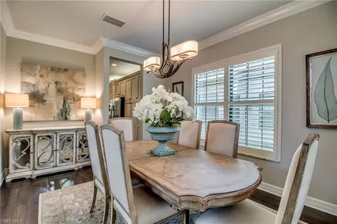 3371 Pacific Dr, Naples, FL 34119 photo 4