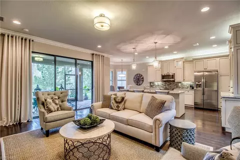 3371 Pacific Dr, Naples, FL 34119 photo 13