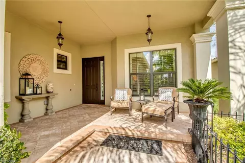 3371 Pacific Dr, Naples, FL 34119 photo 3