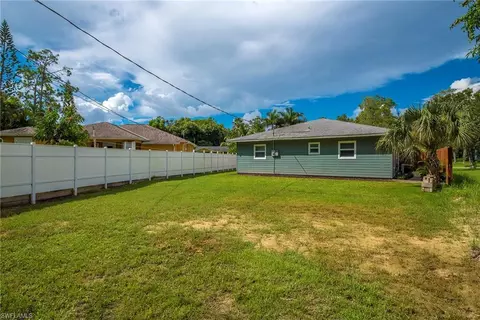 284 Benson St, Naples, FL 34113 photo 19