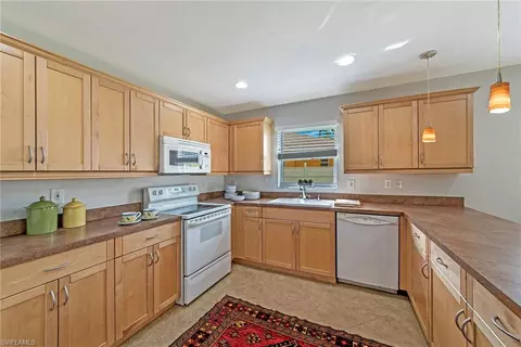284 Benson St, Naples, FL 34113 photo 6