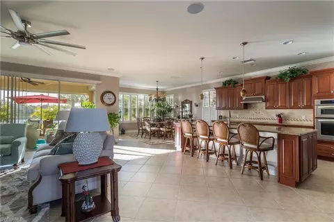 8543 Julia Ln W, Naples, FL 34114 photo 4