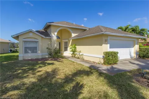 3687 Kent Dr, Naples, FL 34112 photo 1