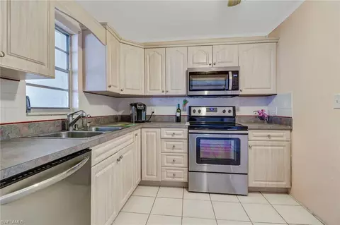 1288 Hernando St, Naples, FL 34103 photo 11