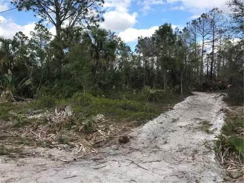 610 23rd St SW, Naples, FL 34117 photo 5