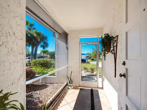 337 Bay Meadows Dr, Naples, FL 34113 photo 4