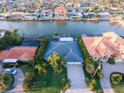 427 Seabee Ave, Naples, FL 34108 photo 1