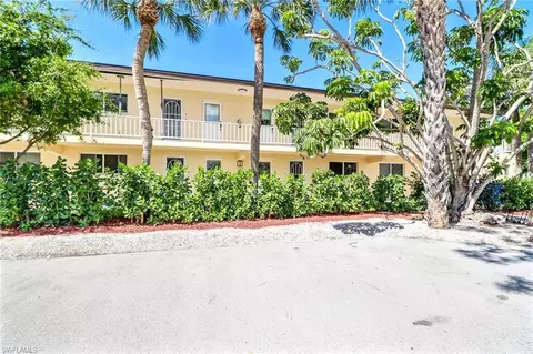 820 Ketch Dr #2, Naples, FL 34103 photo 2
