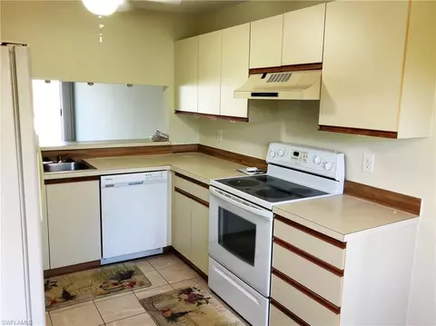 534 Augusta Blvd #E103, Naples, FL 34113 photo 2