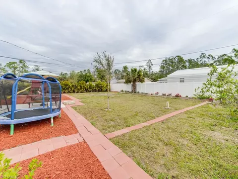 448 Castle Dr, Naples, FL 34119 photo 8