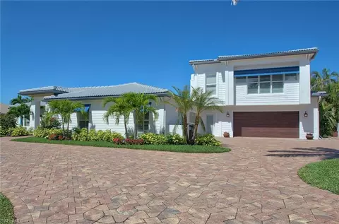 1605 Crayton Rd, Naples, FL 34102 photo 5