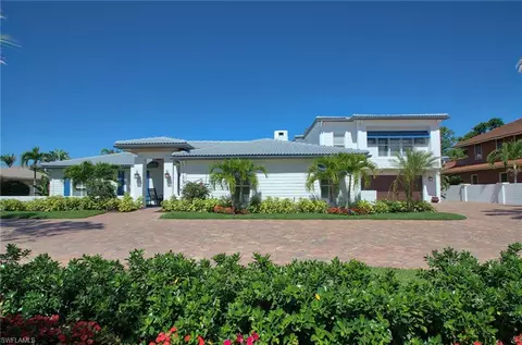 1605 Crayton Rd, Naples, FL 34102 photo 3