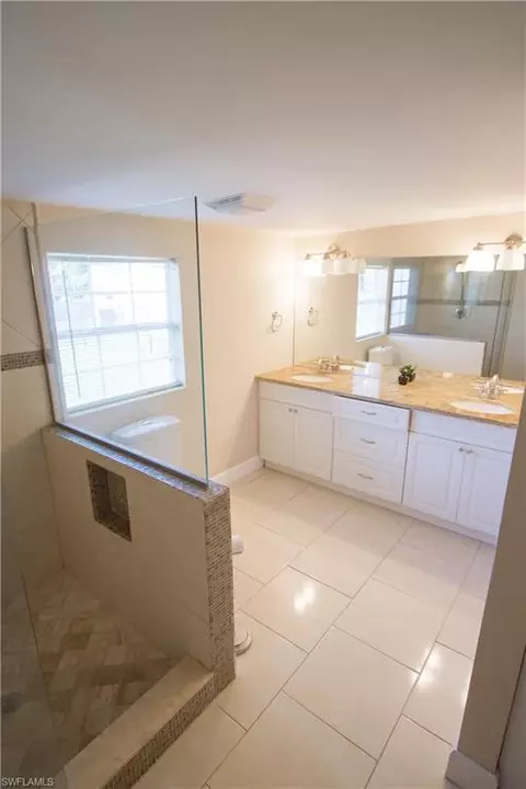 674 Pine Vale Dr, Naples, FL 34104 photo 11