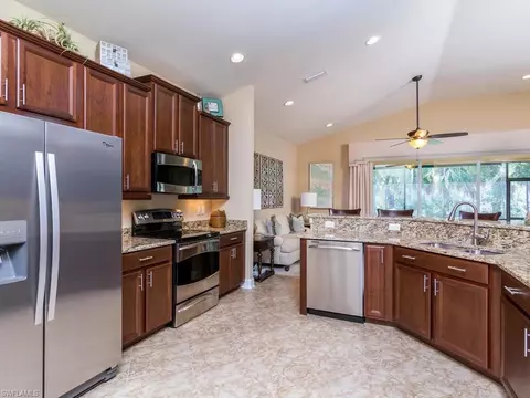 1474 Serrano Cir, Naples, FL 34105 photo 10