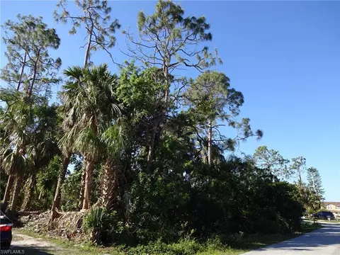5226 Mitchell St, Naples, FL 34113 photo 3
