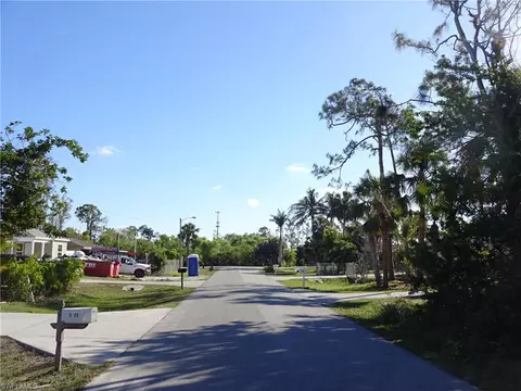 5226 Mitchell St, Naples, FL 34113 photo 6