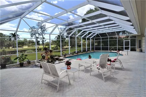 4524 Silver Fox Dr, Naples, FL 34119 photo 2