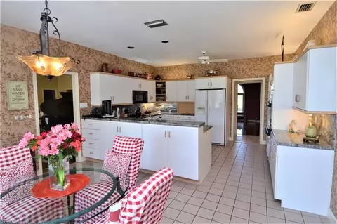 4524 Silver Fox Dr, Naples, FL 34119 photo 15