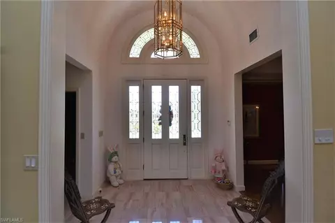 4524 Silver Fox Dr, Naples, FL 34119 photo 10