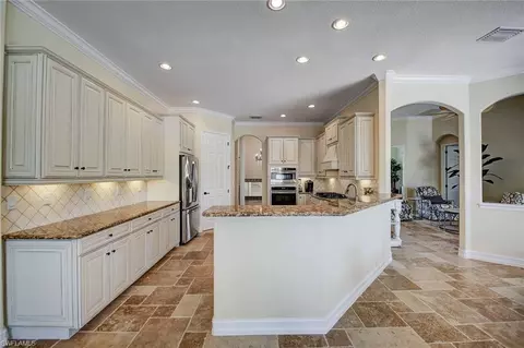 3392 Runaway Ln, Naples, FL 34114 photo 9