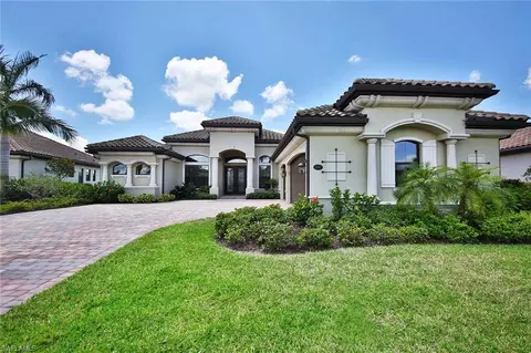 3392 Runaway Ln, Naples, FL 34114 photo 1