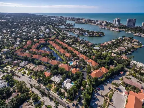 121 Colonade Cir, Naples, FL 34103 photo 20