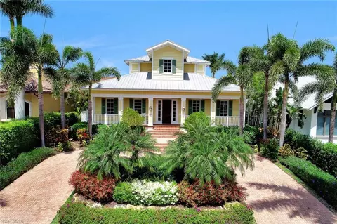 525 13th Ave S, Naples, FL 34102 photo 2