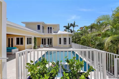 525 13th Ave S, Naples, FL 34102 photo 28