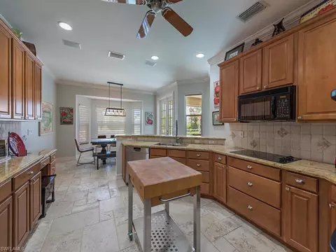 2036 Timberline Dr, Naples, FL 34109 photo 4