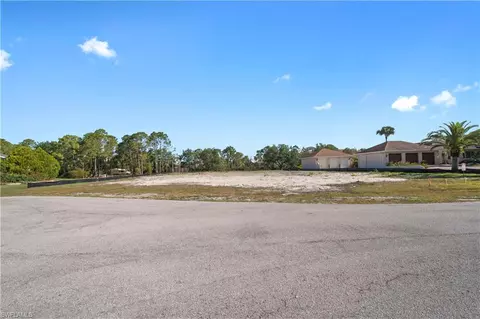 9469 Coralee Ave, Estero, FL 33928 photo 2