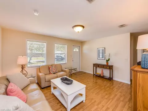 1048 Cooper Dr, Naples, FL 34103 photo 3