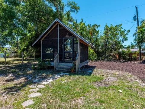 1048 Cooper Dr, Naples, FL 34103 photo 12