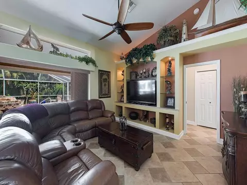 35 Mentor Dr, Naples, FL 34110 photo 3