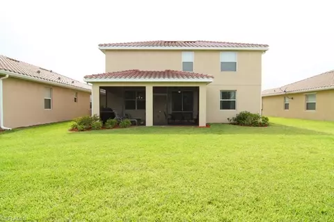 2402 Heydon Cir E, Naples, FL 34120 photo 4