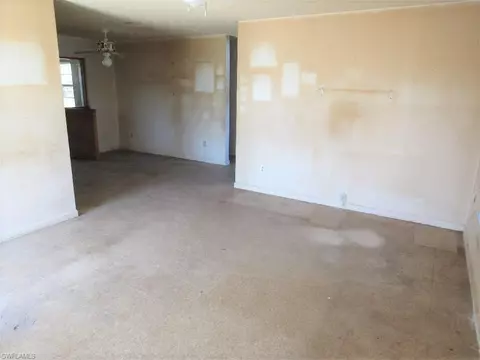 4520 Normandy Dr, Naples, FL 34112 photo 3