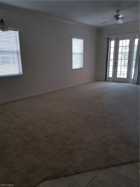 990 Peggy Cir #403, Naples, FL 34113 photo 5