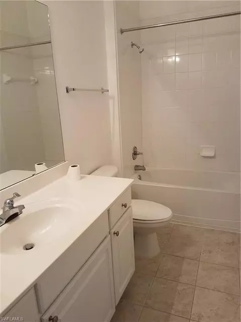 990 Peggy Cir #403, Naples, FL 34113 photo 12