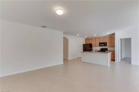 656 Hadley Pl E, Naples, FL 34104 photo 6