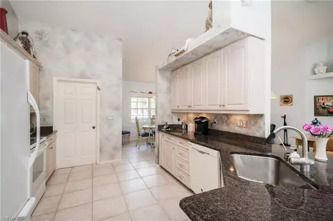 161 Brampton Ln, Naples, FL 34104 photo 11