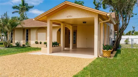 4701 Dorando Dr, Naples, FL 34103 photo 3