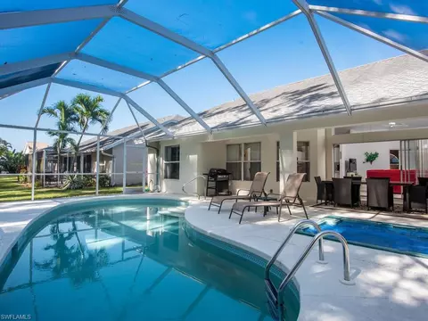 2016 Piccadilly Circus, Naples, FL 34112 photo 19