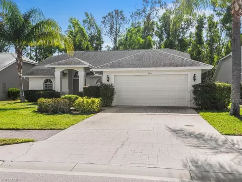 2016 Piccadilly Circus, Naples, FL 34112 photo 1