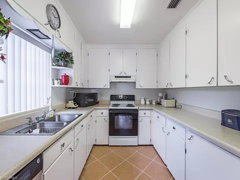 1120 9th Ave N, Naples, FL 34102 photo 5