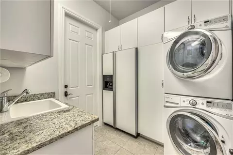 71 Madison Dr, Naples, FL 34110 photo 19